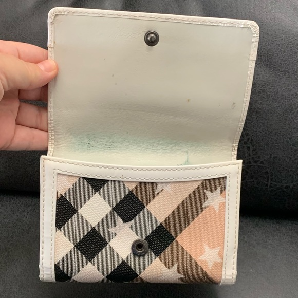 BURBERRY Nova Printed Stars Wallet with ID Window - Picture 7 of 17